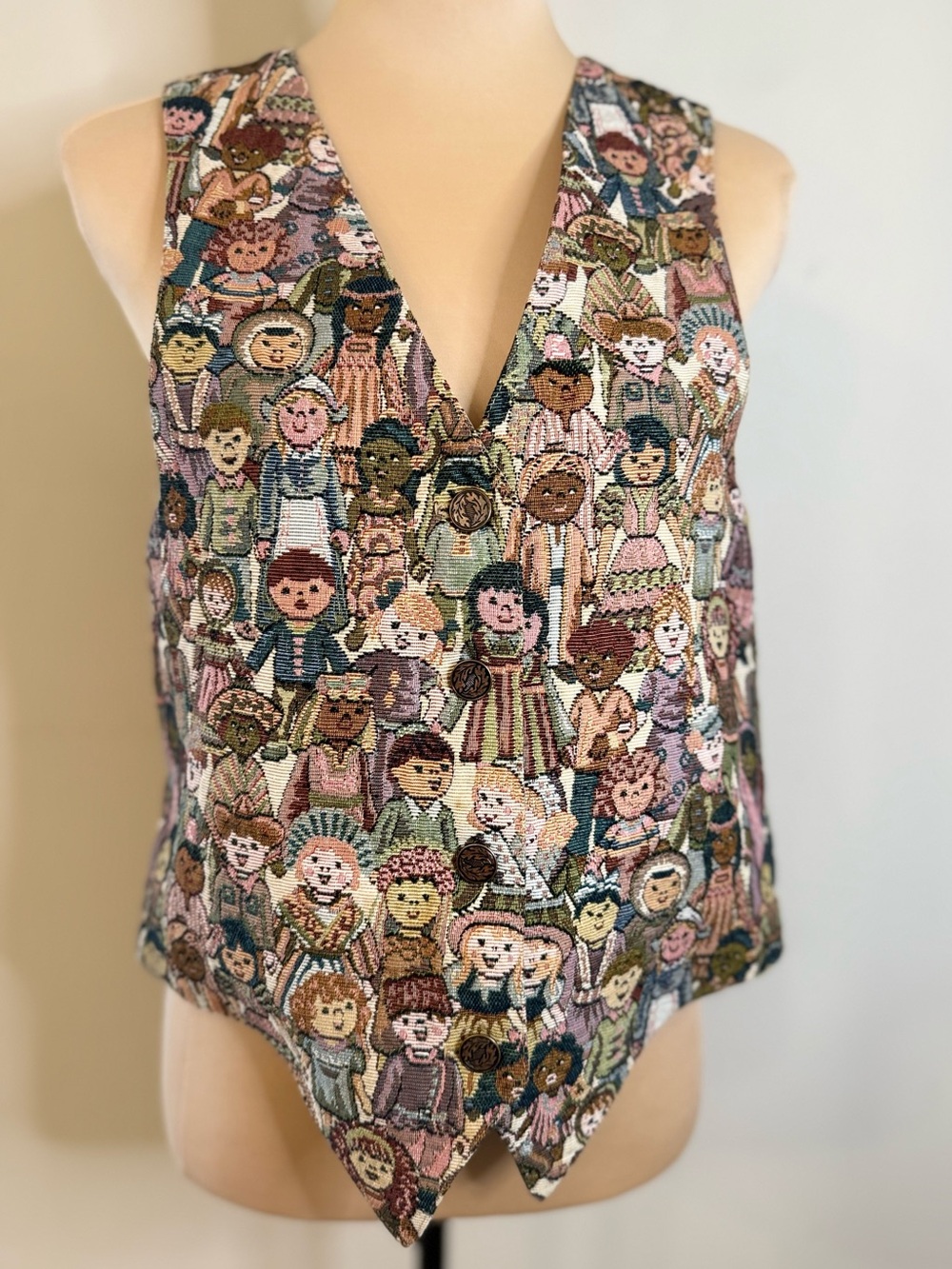 Nadia vintage vest eclectic inclusive people pattern FLAW SZ M